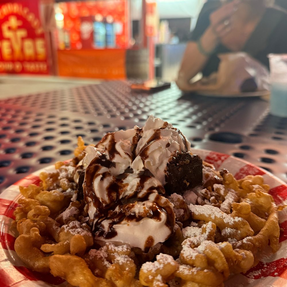 Funnel cake at the Fun Biz tasting, State Fair of Texas